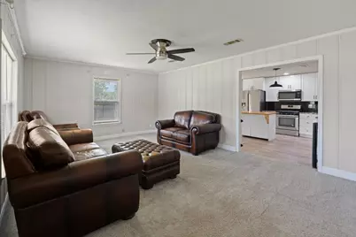 111 W Shelton Street, Alvarado, TX 76009 - Photo 3