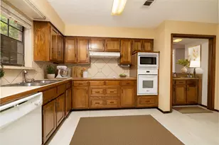 1211 Brookfield Ln, Mansfield, TX 76063 - Photo 11