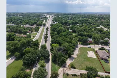 11 W Higgins Boulevard, Cockrell Hill, TX 75211 - Photo 5