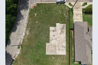 11 W Higgins Boulevard, Cockrell Hill, TX 75211 - Photo 15