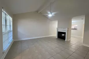 2916 Kathleen Ln, Euless, TX 76039 - Photo 3
