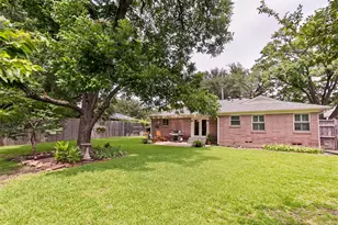 306 S Lois Ln, Richardson, TX 75081 - Photo 17