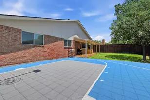 2117 Via Estrada, Carrollton, TX 75006 - Photo 3