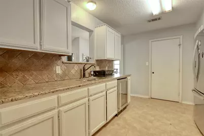 108 Wolf Lane, Lacy Lakeview, TX 76705 - Photo 15