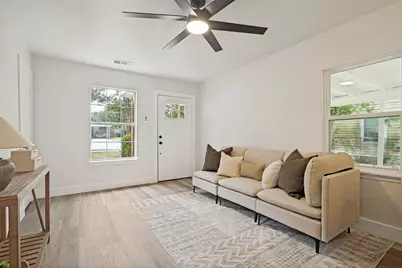 215 Loma Drive, Garland, TX 75040 - Photo 5