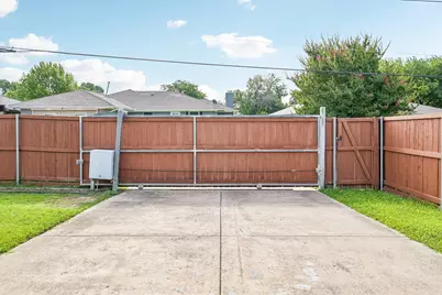 3818 Cemetery Hill Road, Carrollton, TX 75007 - Photo 39
