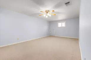 8248 Meadowbrook Dr, Fort Worth, TX 76120 - Photo 17