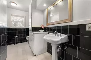 8248 Meadowbrook Dr, Fort Worth, TX 76120 - Photo 17