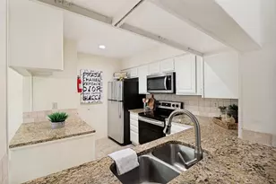 1109 Calico Ln, Arlington, TX 76011 - Photo 15