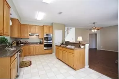 5800 Charleston Drive, Frisco, TX 75035 - Photo 7