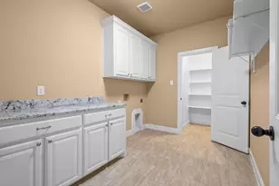 3324 Shawnee Trail, Lake Worth, TX 76135 - Photo 9