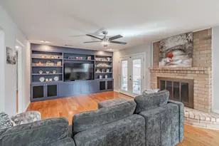 8426 Van Pelt Dr, Dallas, TX 75228 - Photo 17