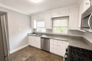 3835 Hawick Ln, Dallas, TX 75220 - Photo 3