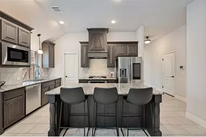 126 Martinique Drive, Lancaster, TX 75146 - Photo 5