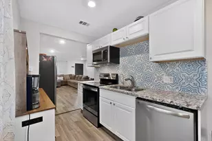 1300 E Mulkey St, Fort Worth, TX 76104 - Photo 9