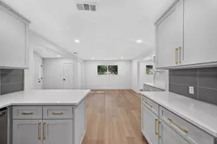 4750 Cockrell Ave, Fort Worth, TX 76133 - Photo 13