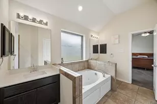 405 Rodger St, Wilmer, TX 75172 - Photo 11