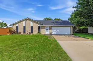 2304 Greenwood Cir, Carrollton, TX 75006 - Photo 17