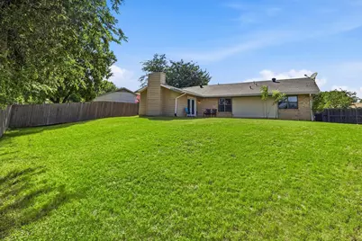 2304 Greenwood Circle, Carrollton, TX 75006 - Photo 21