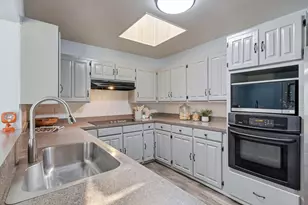 2304 Greenwood Cir, Carrollton, TX 75006 - Photo 9