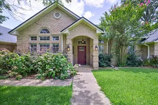 18400 Woodhollow Dr, Flint, TX 75762 - Photo 1