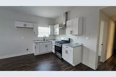 706 N Main Street, Ector, TX 75439 - Photo 7