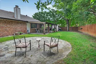 2401 Slaton Dr, Grand Prairie, TX 75052 - Photo 27