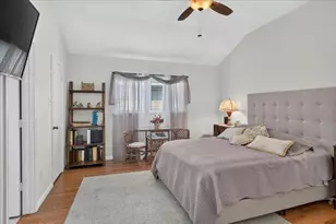 2401 Slaton Dr, Grand Prairie, TX 75052 - Photo 23