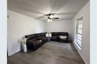 906 Zahara Street, Bowie, TX 76230 - Photo 5