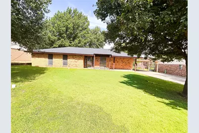 906 Zahara Street, Bowie, TX 76230 - Photo 1