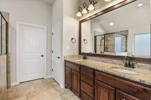 2038 Clive Dr, Granbury, TX 76048 - Photo 17