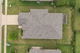 2038 Clive Dr, Granbury, TX 76048 - Photo 35