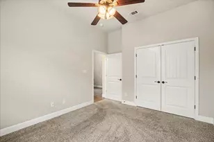 2038 Clive Dr, Granbury, TX 76048 - Photo 29