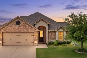2038 Clive Dr, Granbury, TX 76048 - Photo 1