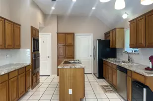 2144 Brownstone Ct, Grapevine, TX 76051 - Photo 13