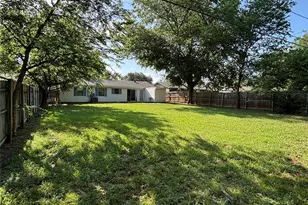 1012 Harris Dr, Euless, TX 76039 - Photo 19