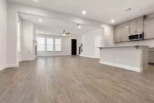 1001 Old Iron Bend, Euless, TX 76040 - Photo 9