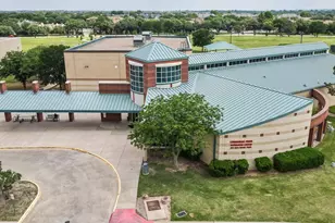 1405 Meadow Dr, Irving, TX 75063 - Photo 17