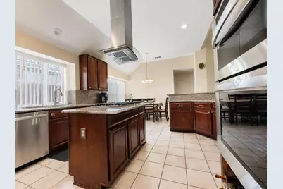 1405 Meadow Drive, Irving, TX 75063 - Photo 9