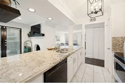 5904 Sandhurst Lane #149, Dallas, TX 75206 - Photo 7