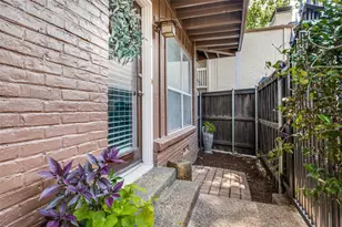 5904 Sandhurst Ln, Dallas, TX 75206 - Photo 21