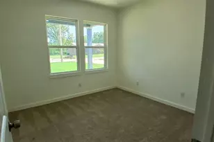 1706 E 10th Ave, Corsicana, TX 75110 - Photo 17