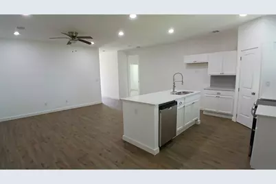 1706 E 10th Avenue, Corsicana, TX 75110 - Photo 7