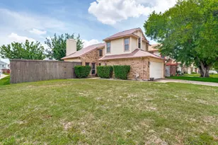 3828 Clover Hill Ln, Carrollton, TX 75007 - Photo 1