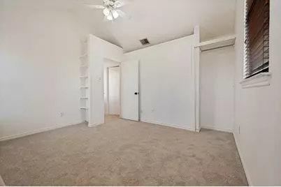 3828 Clover Hill Lane, Carrollton, TX 75007 - Photo 15
