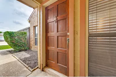3828 Clover Hill Lane, Carrollton, TX 75007 - Photo 3