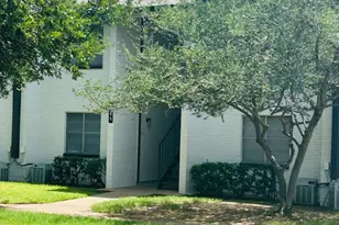 2957 Park Square Dr, Irving, TX 75060 - Photo 11