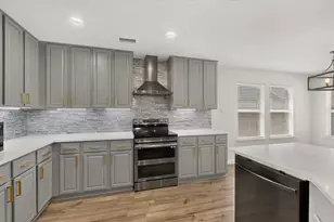 1011 Castroville Dr, Forney, TX 75126 - Photo 11