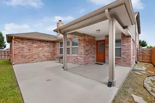 1011 Castroville Dr, Forney, TX 75126 - Photo 33