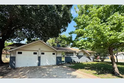 800 Belaire Drive, Burleson, TX 76028 - Photo 3